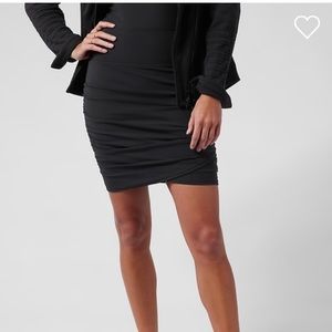 ATHLETA TRANSCEND SKORT